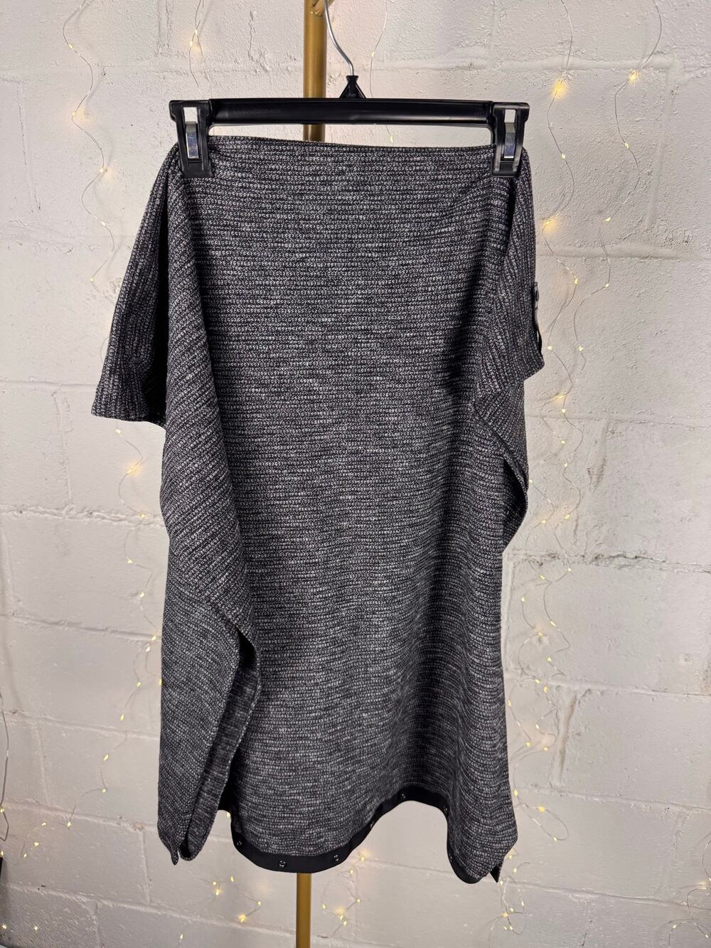 lululemon vinyasa scarf black gray textured snap convertible wrap OS